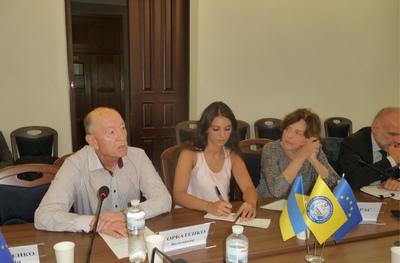Зустріч провідних учених Інституту з депутатом Національних Зборів Франції та професором Паризької школи міжнародних відносин | Інститут держави і права імені В. М. Корецького НАН України